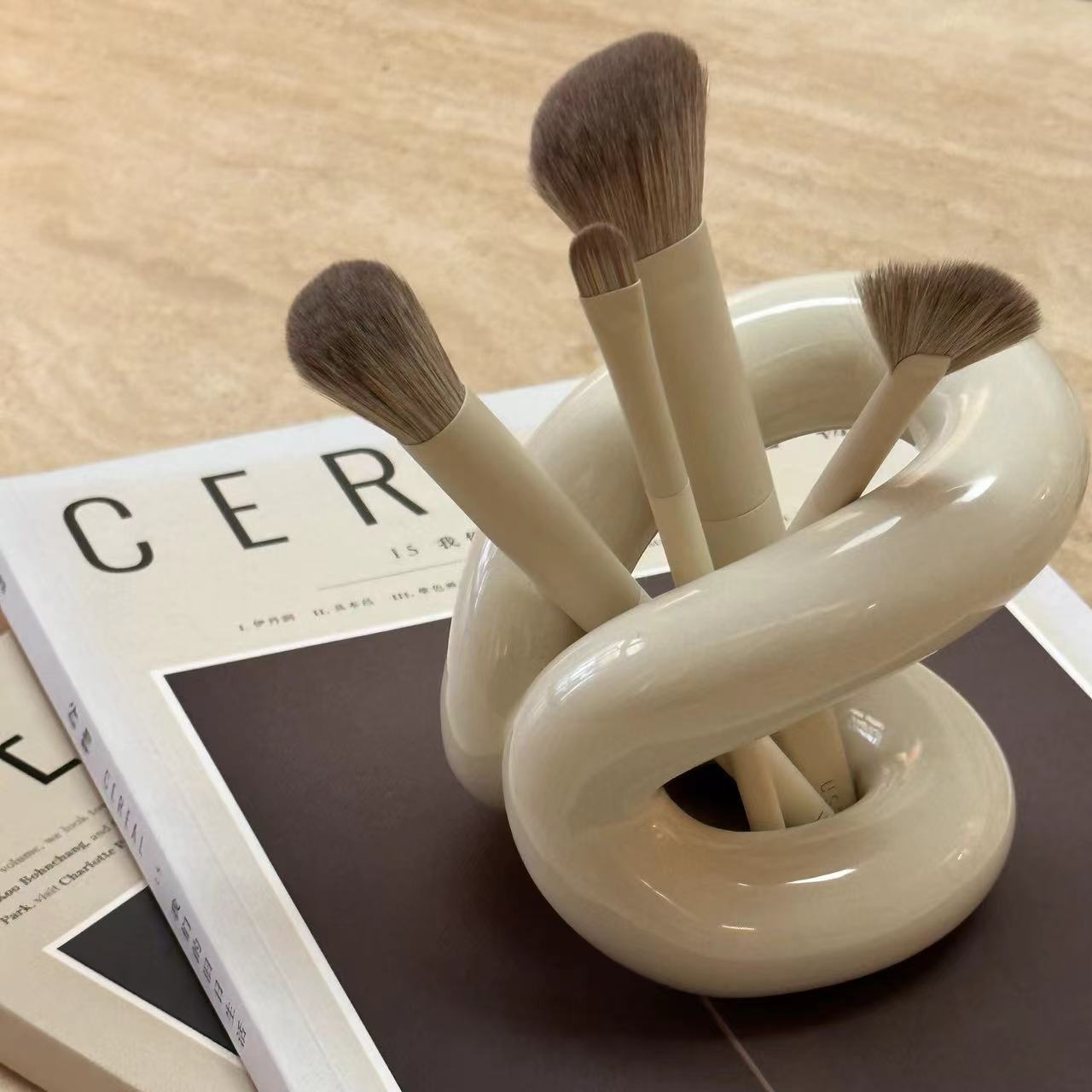 Ceramic Pensel Holder